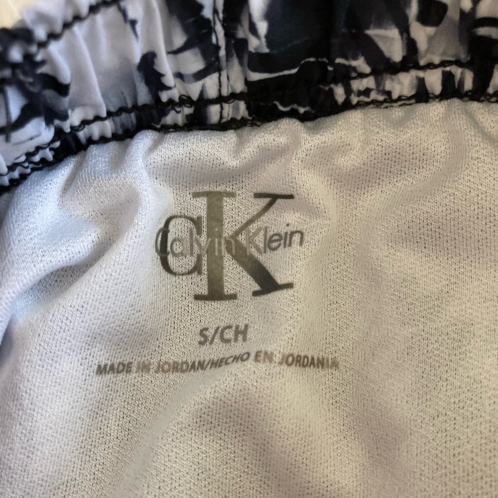Calvin Klein Monochrome Patterned Shorts - Picture 3 of 4